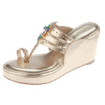 Load image into Gallery viewer, Metallic Gold Diamond Fitting Kolhapuri Wedge
