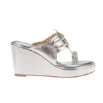 Load image into Gallery viewer, Metallic Silver Diamond Fitting Kolhapuri Wedge
