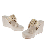 Load image into Gallery viewer, Golden Tikli Beige Kolhapuri Wedge
