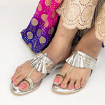 Load image into Gallery viewer, Metallic Silver Tasseled Kolhapuri Flats
