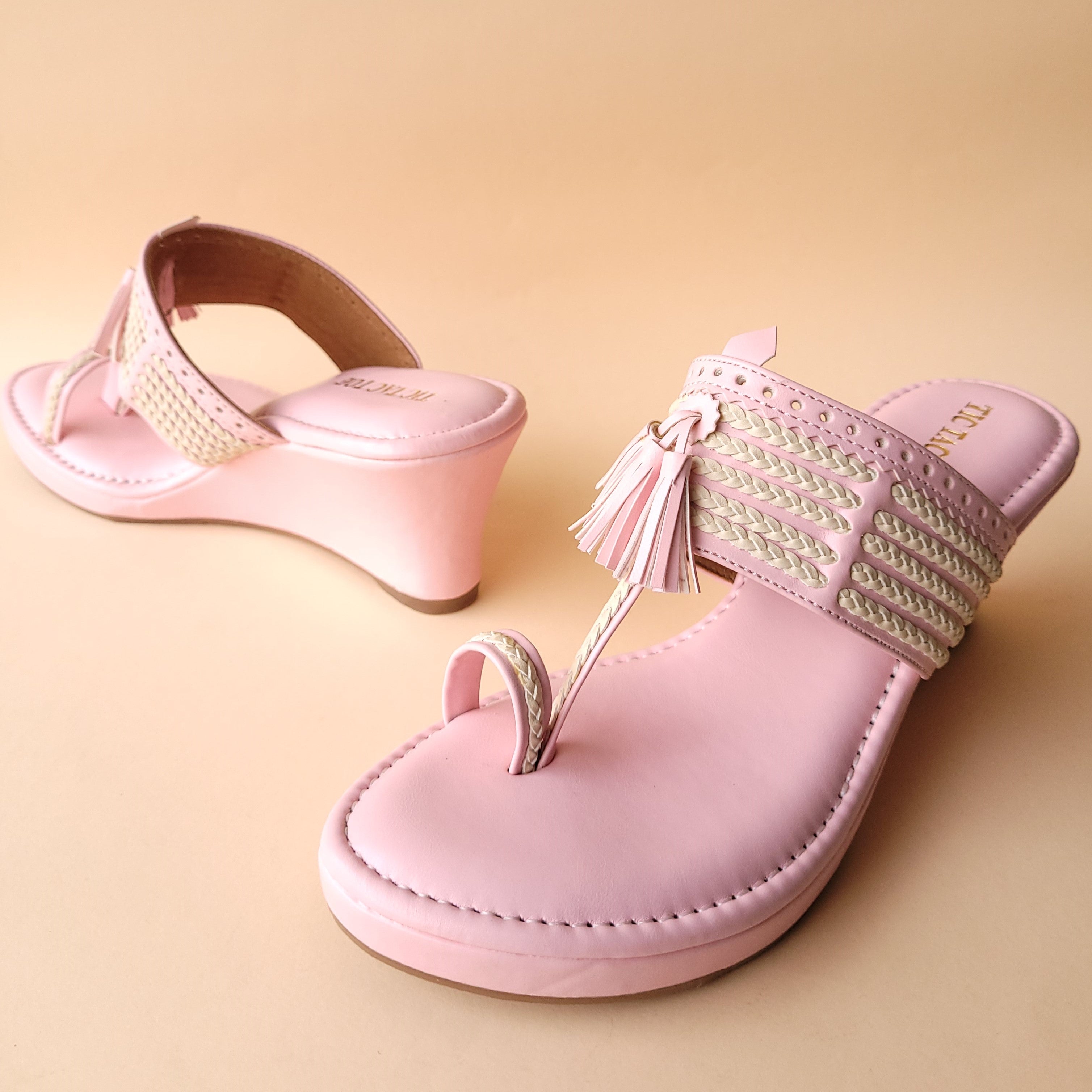 Tasseled Kolhapuri Wedge Pink