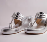 Load image into Gallery viewer, Metallic Silver Tasseled Kolhapuri Wedge
